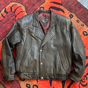Vintage leather jacket made in Korea

Fully lined

Remember the eighties!